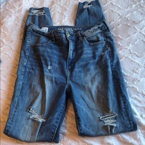 American Eagle Medium Wash Ripped Skinny Jeans